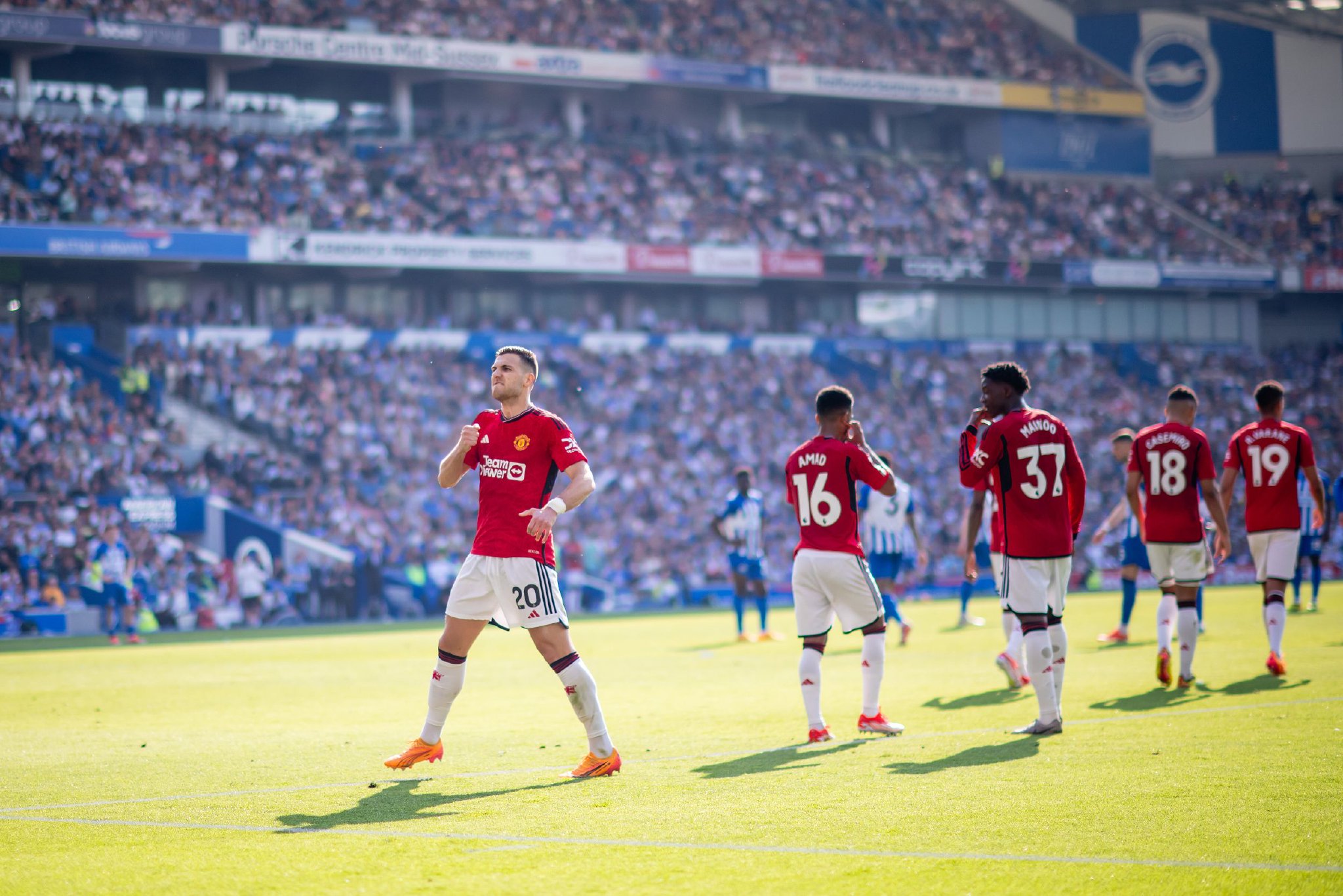 中占據了心 中占據了心